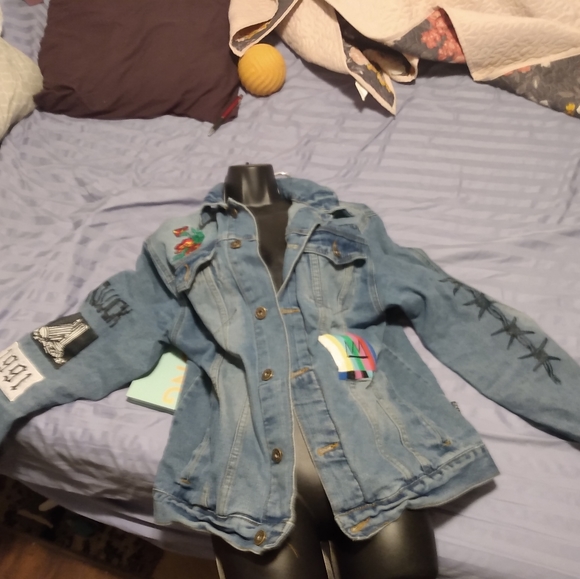 Jean jacket - Picture 7 of 7